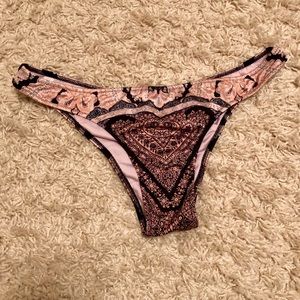 Victoria secret ruched itsy bikini bottoms size M